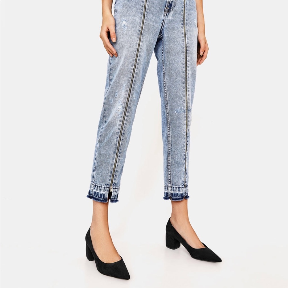 Mid-heel shoes w/ pointed toe